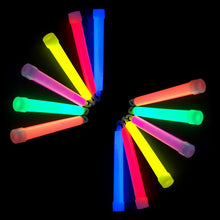 Laden Sie das Bild in den Galerie-Viewer, 12 Power Knicklichter 150 x 15 mm Farb-Mix BULK

