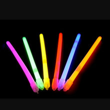 Laden Sie das Bild in den Galerie-Viewer, 25 Mega Knicklichter 250 x 10 mm Farb-Mix - BULK
